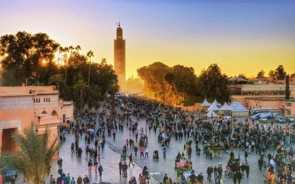 Historical & Shopping Full-day Tour