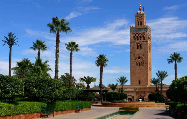 Historical & Shopping Full-day Tour