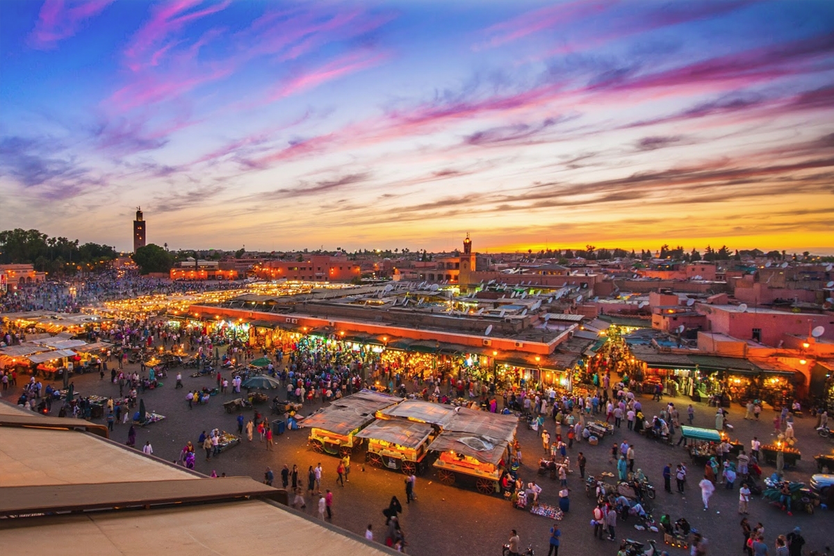 Jemaa el-Fna square in Marrakech at dusk